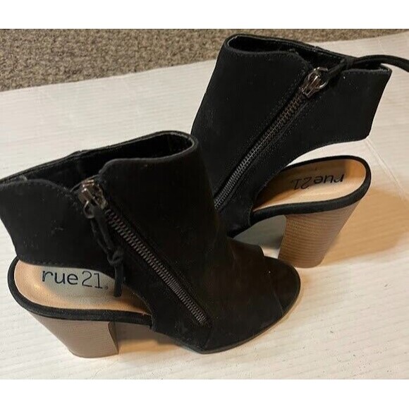 Rue 21 Peep Toe Open Heel Black Business Casual 4" Stacked Heel Booties SZ 6 - Picture 3 of 5
